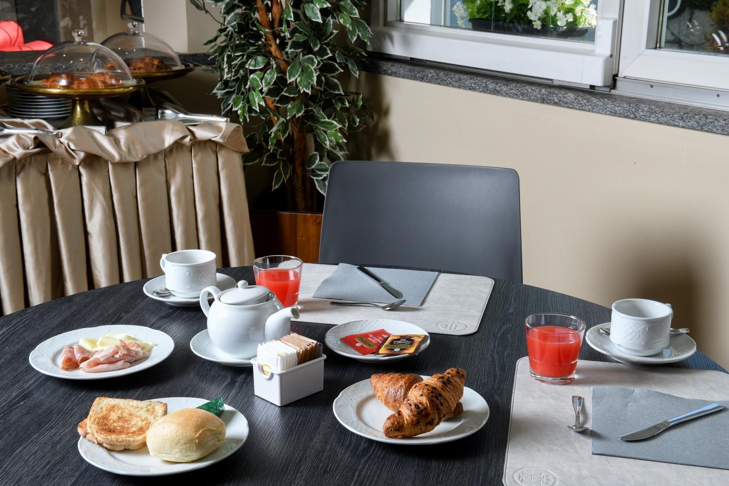 Hotel Internazionale ドモドッソラ エクステリア 写真